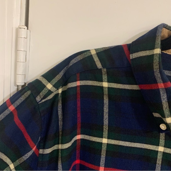Barbour Men's Highland Check 19 Tailored Shirt in Navy Plaid Flannel Size XL - Picture 3 of 11